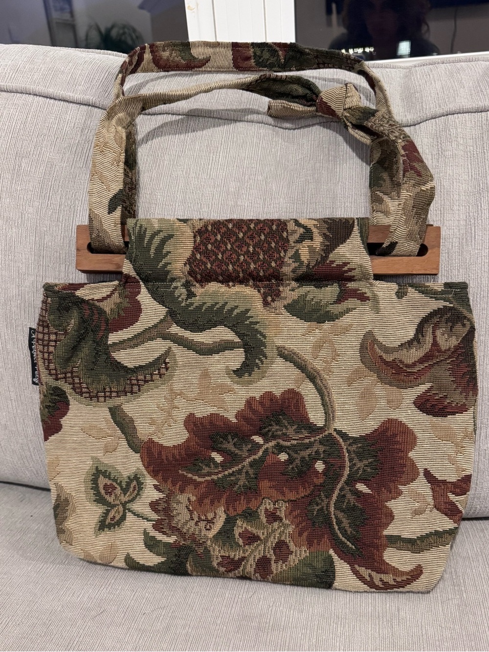 At Perfect Purse Floral Tapestry Handbag Wood Handle Cottagecore Shoulder Bag